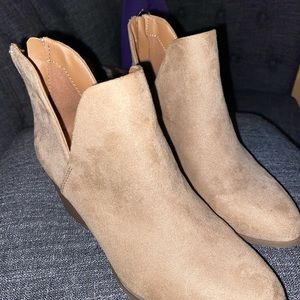 Tan suede boots